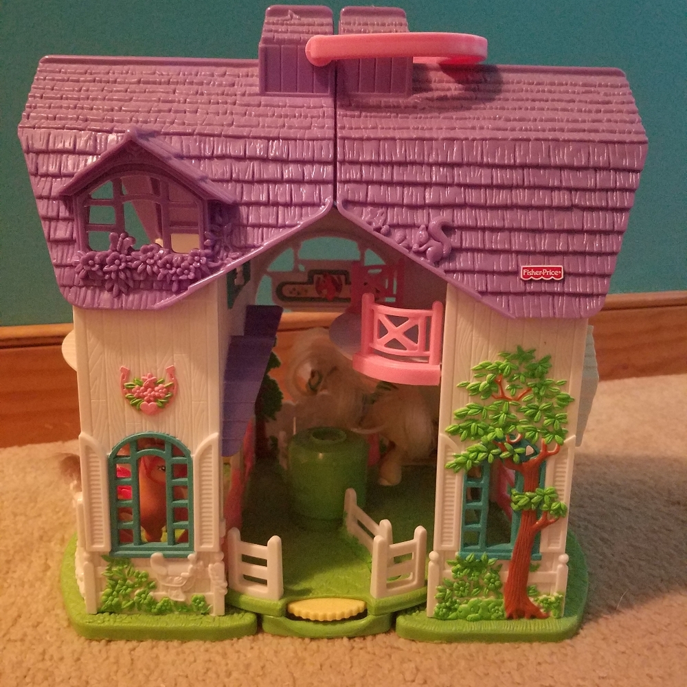 Fisher Price | Expandable Pony Barn with Ponies